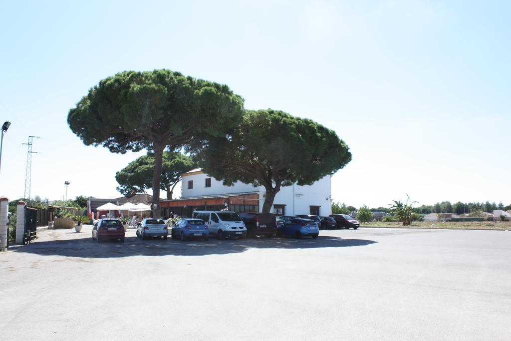 Hostal Rural La Plata Parking Incluido アルコス・デ・ラ・フロンテーラ エクステリア 写真