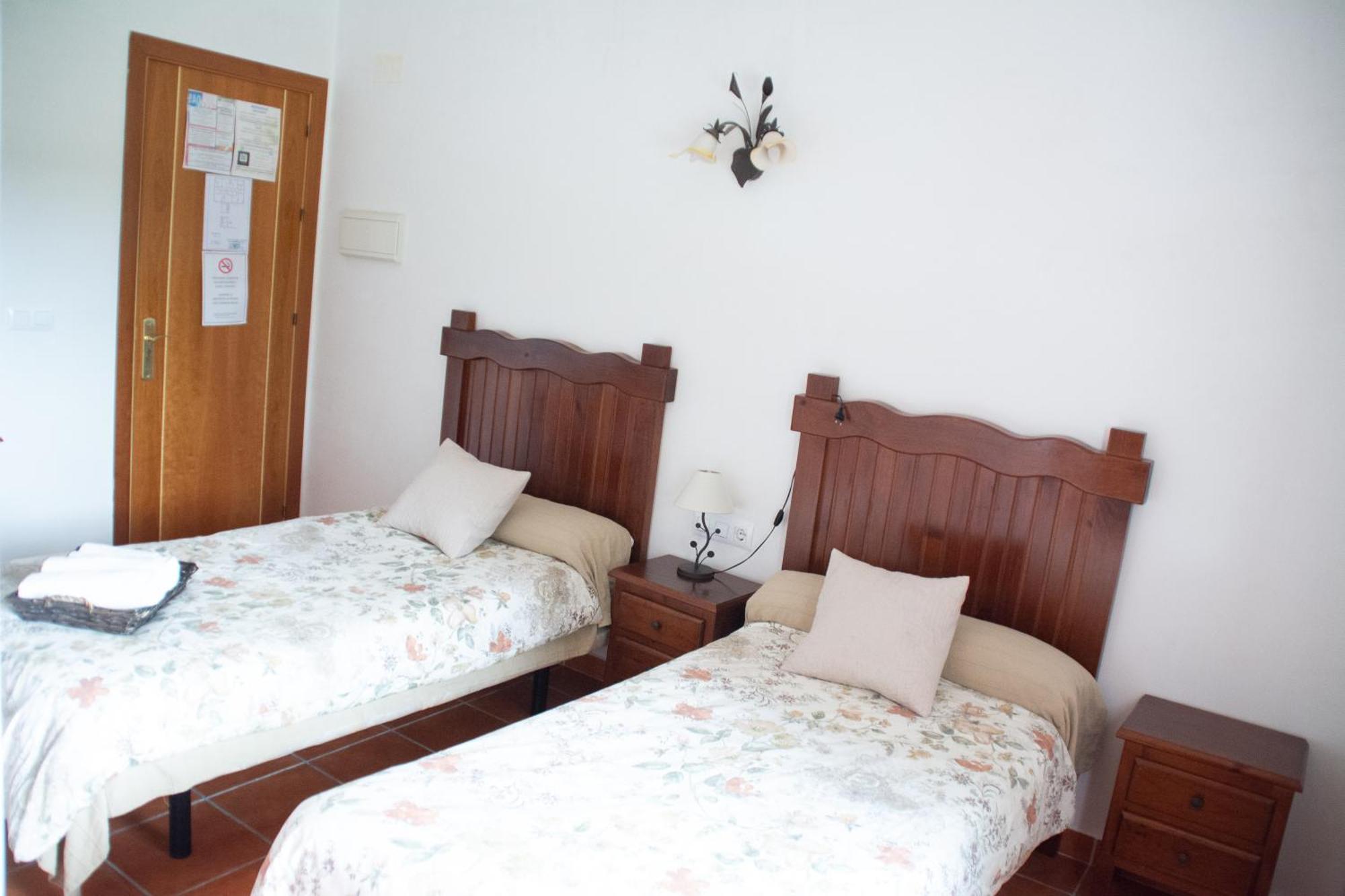 Hostal Rural La Plata Parking Incluido アルコス・デ・ラ・フロンテーラ エクステリア 写真