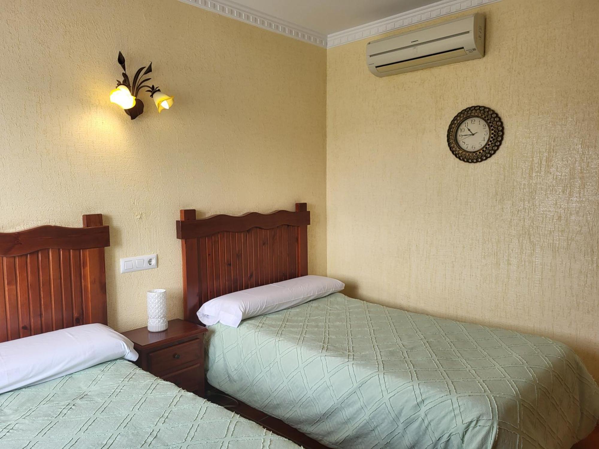 Hostal Rural La Plata Parking Incluido アルコス・デ・ラ・フロンテーラ エクステリア 写真